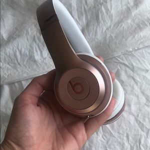 Beats Solo3 Wireless (RoseGold Pink)